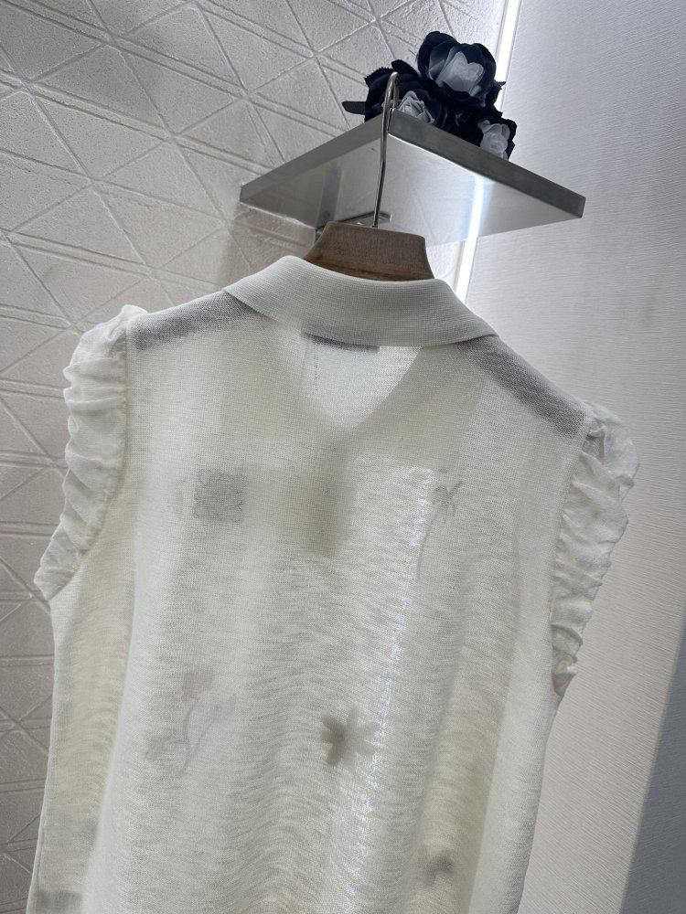 T-shirt women's фото 4