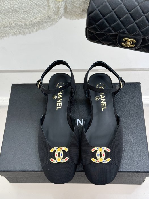 Босоножки фото 4