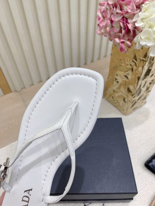 Шлепанцы женские фото 3