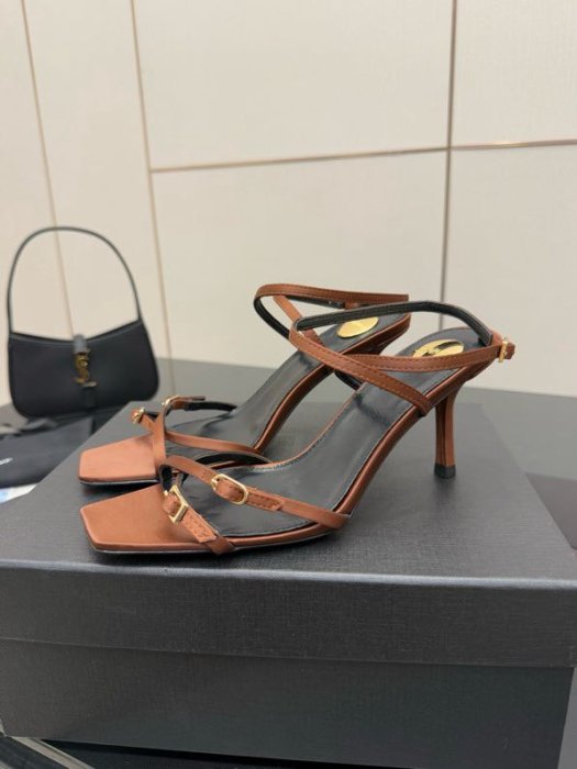 Босоножки фото 7