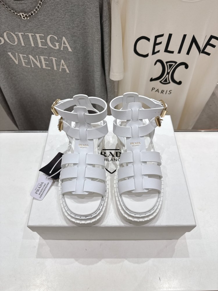 Сандалии женские