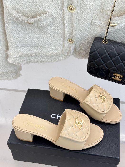 Босоножки фото 3