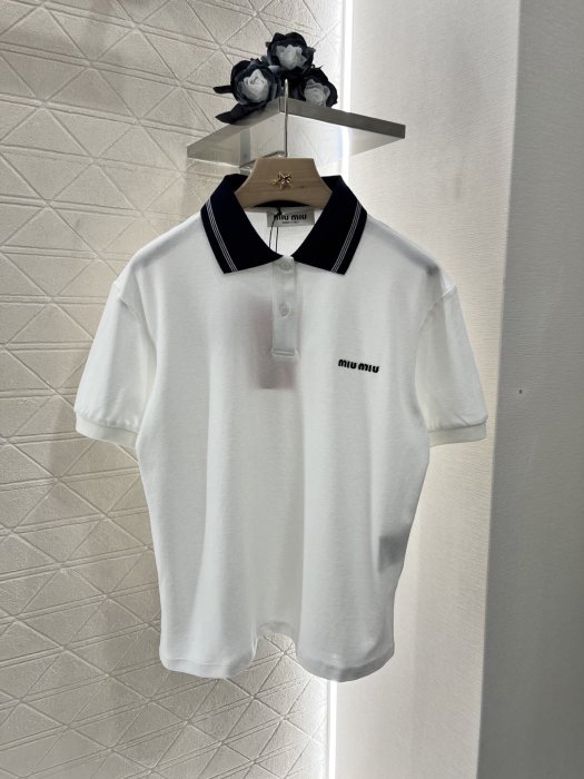 Футболка женская