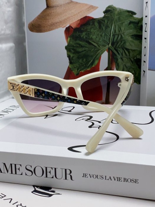 Очки солнцезащитные фото 3