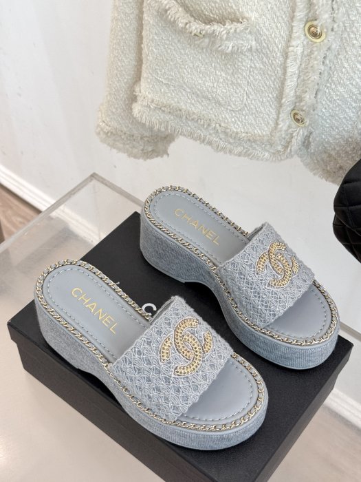 Босоножки фото 3