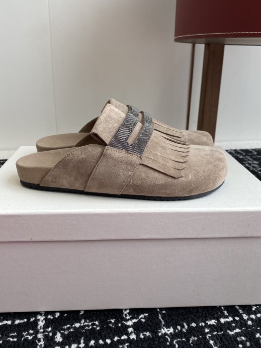 Шлепанцы фото 2