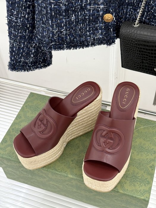 Босоножки фото 2