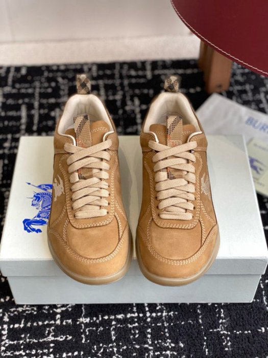 Кроссовки фото 6