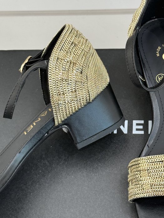 Босоножки фото 6