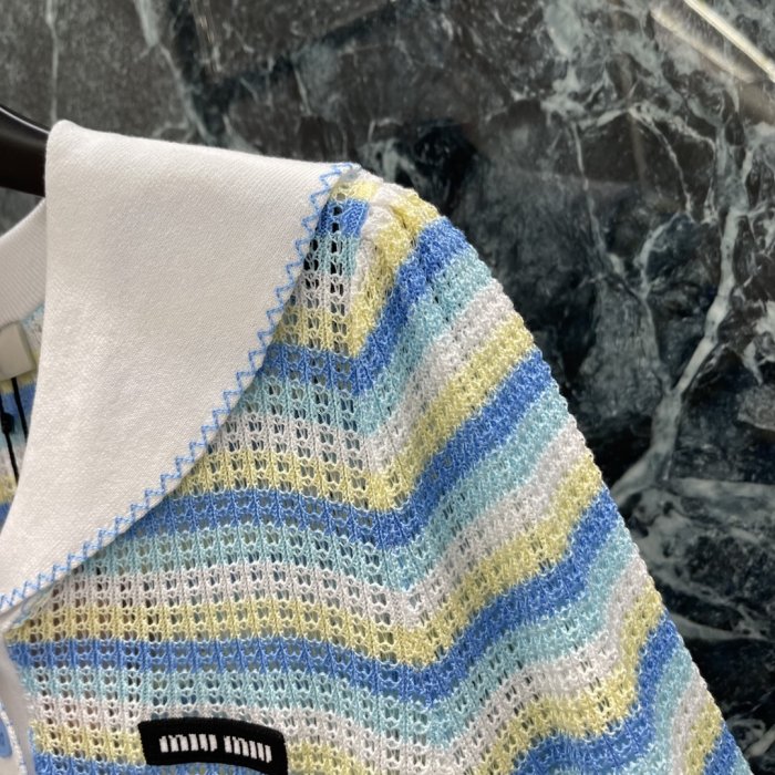 T-shirt women's фото 4