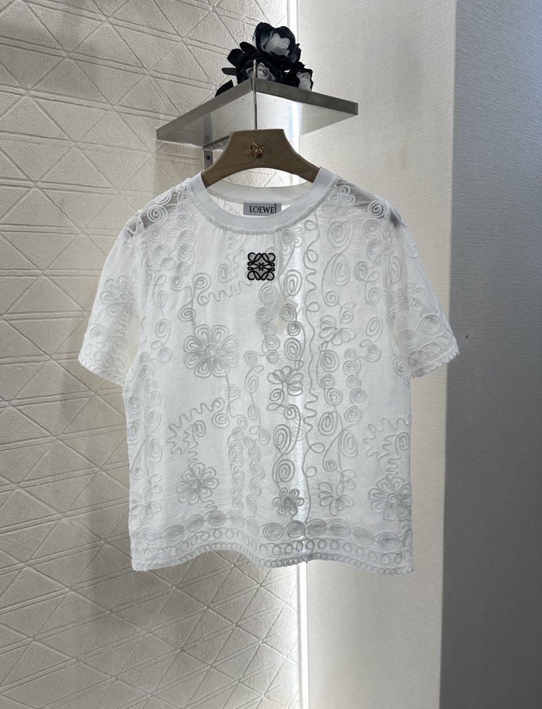 Футболка жіноча