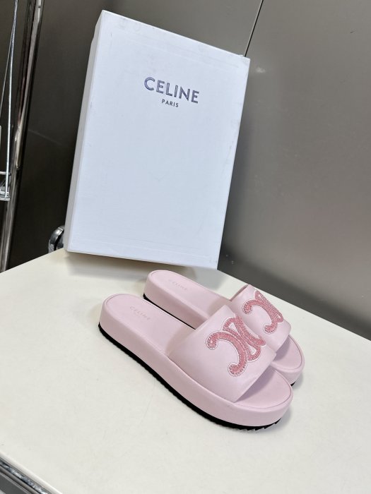 Шлепанцы женские фото 2