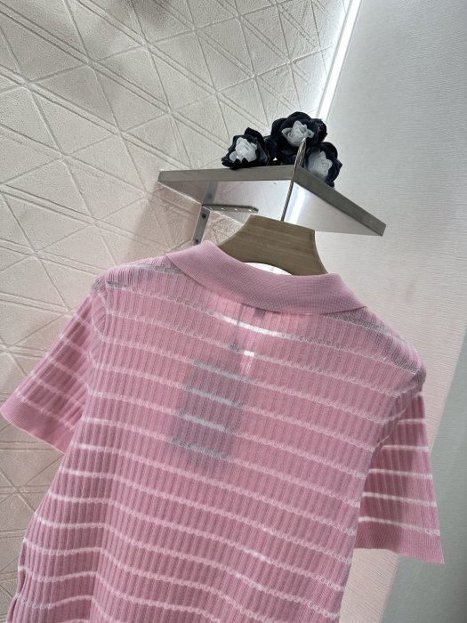 Футболка жіноча фото 4