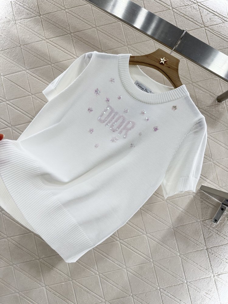 Футболка жіноча фото 6