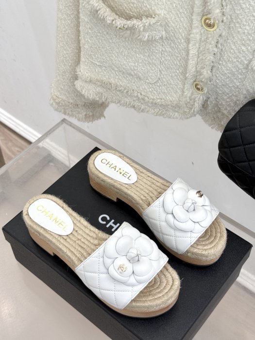 Босоножки фото 3