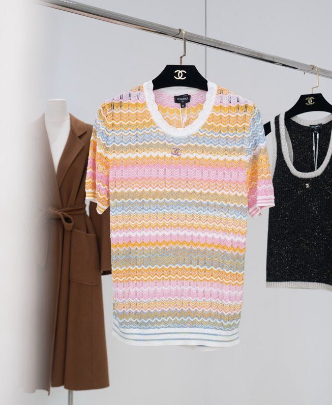 Футболка жіноча