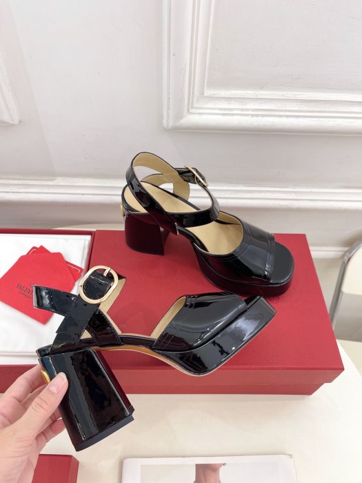 Босоножки фото 4