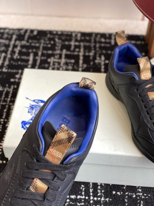 Кросівки фото 5