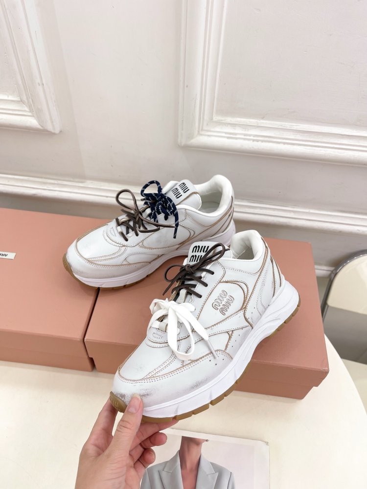 Кроссовки женские фото 3