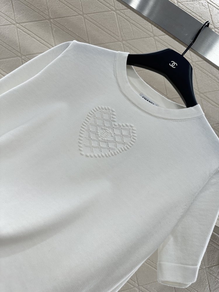 T-shirt women's фото 8