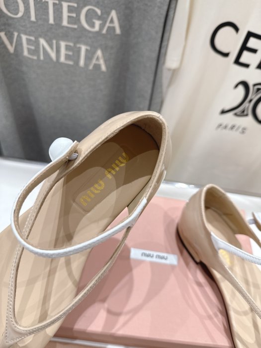 Босоножки фото 6