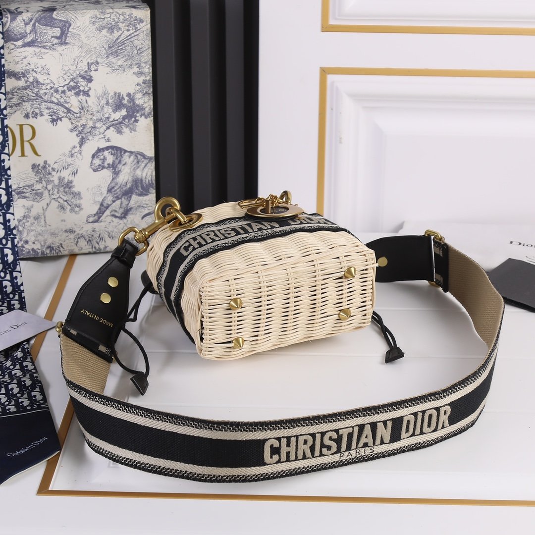 Сумка mini Lady Dior Bag Natural Wicker Oblique 20 см фото 7