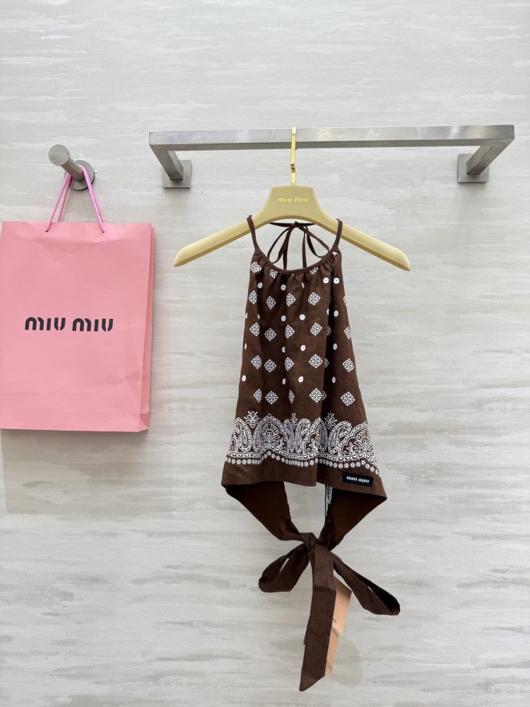 Костюм женский фото 2