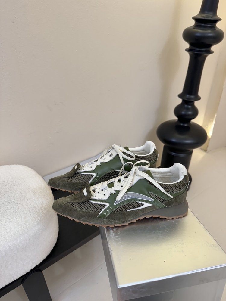 Кросівки жіночі фото 5