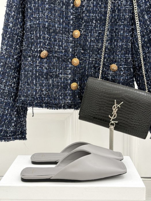 Шльопанці жіночі