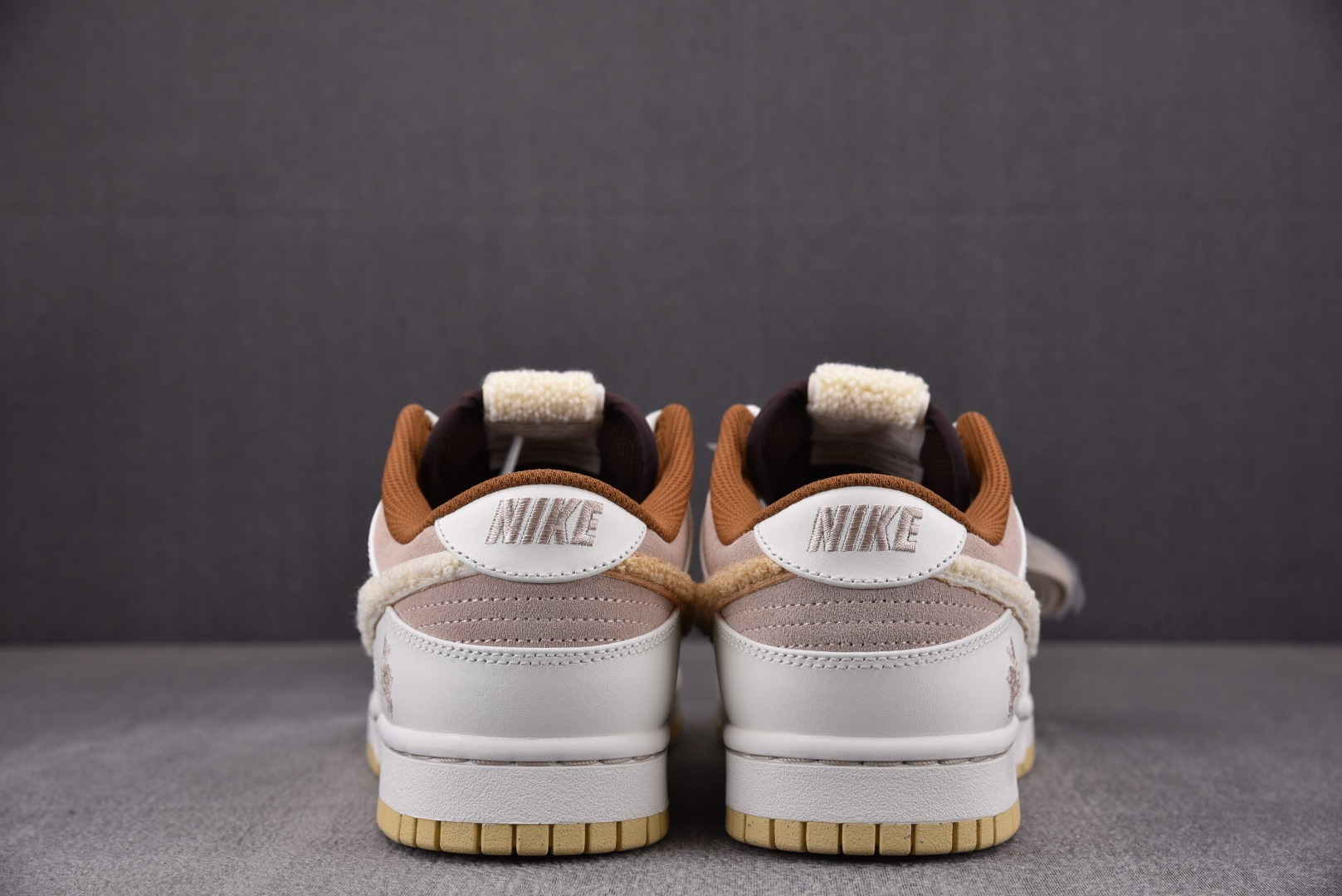 Sneakers Dunk Low Retro PRM Year of the Rabbit Fossil Stone FD4203-211 фото 5