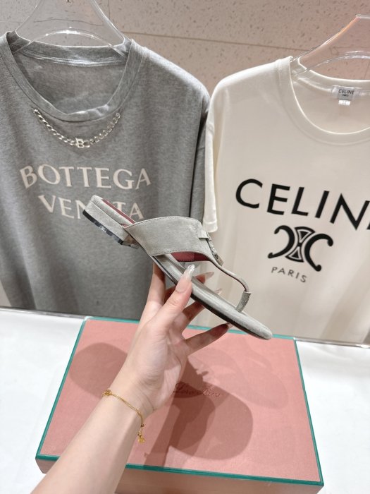 Шлепанцы фото 5