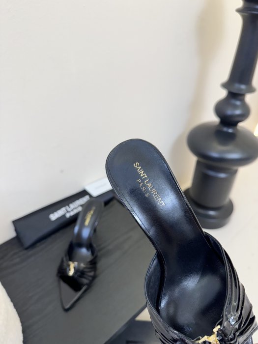 Босоножки фото 8