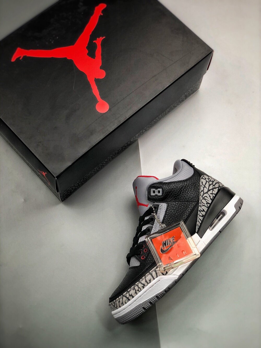 Кроссовки Air Jordan 3 фото 3