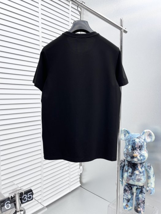 T-shirt men's фото 2