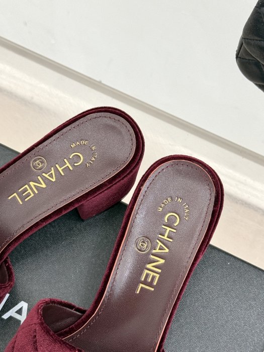 Босоножки фото 8