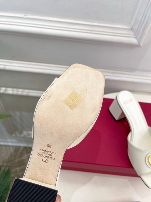 Босоножки фото 9