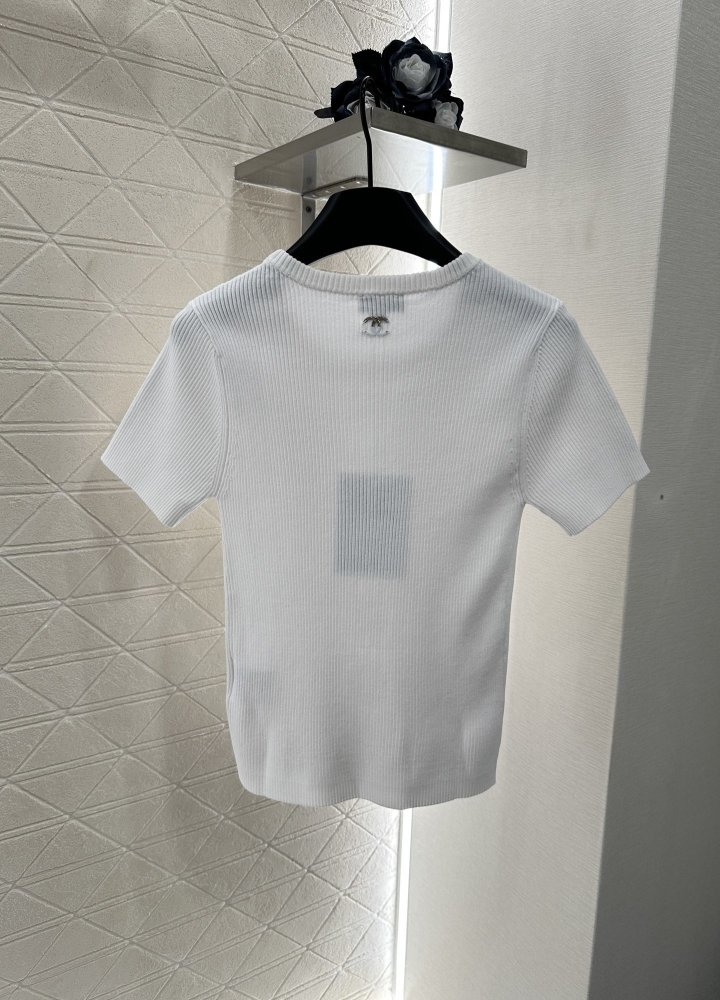 Футболка жіноча фото 2