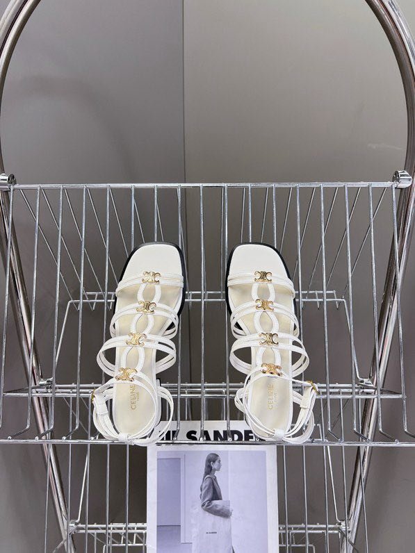 Босоніжки фото 6