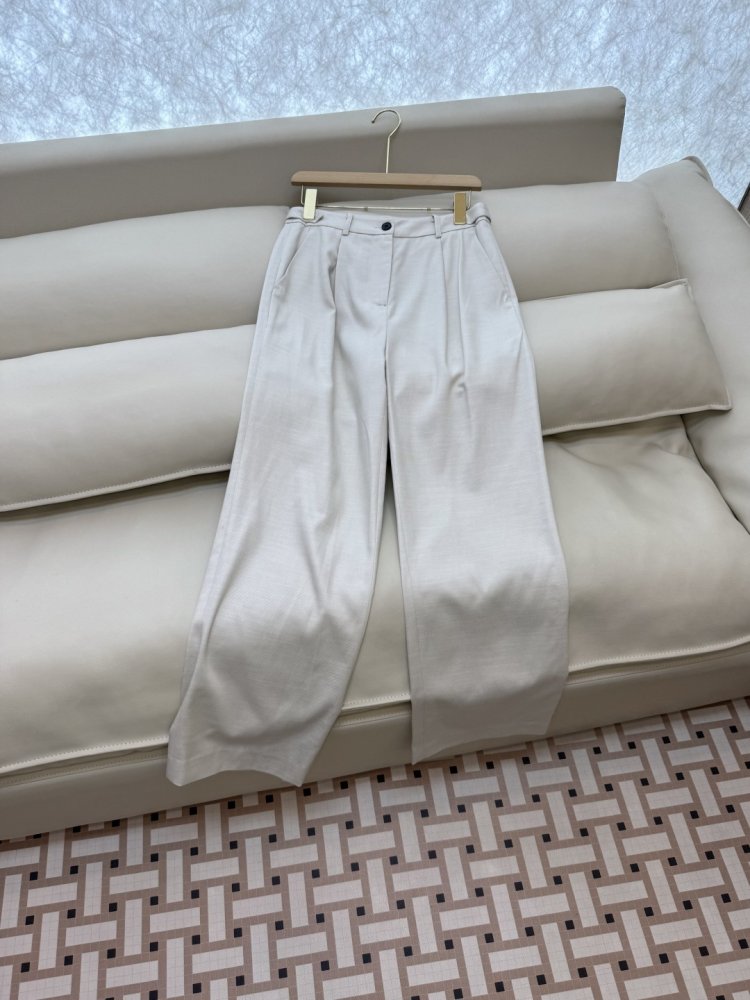 Костюм жіночий фото 6