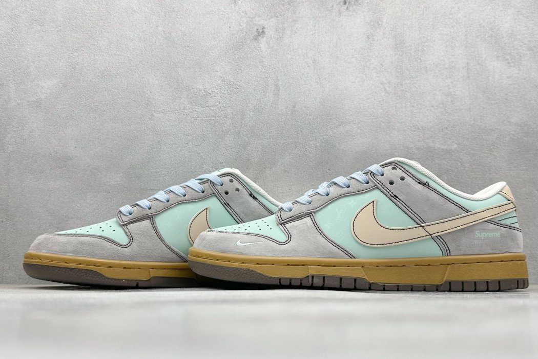 Кроссовки Nike SB Dunk Low x Supreme фото 5