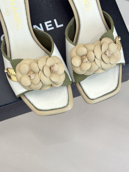 Босоножки фото 7