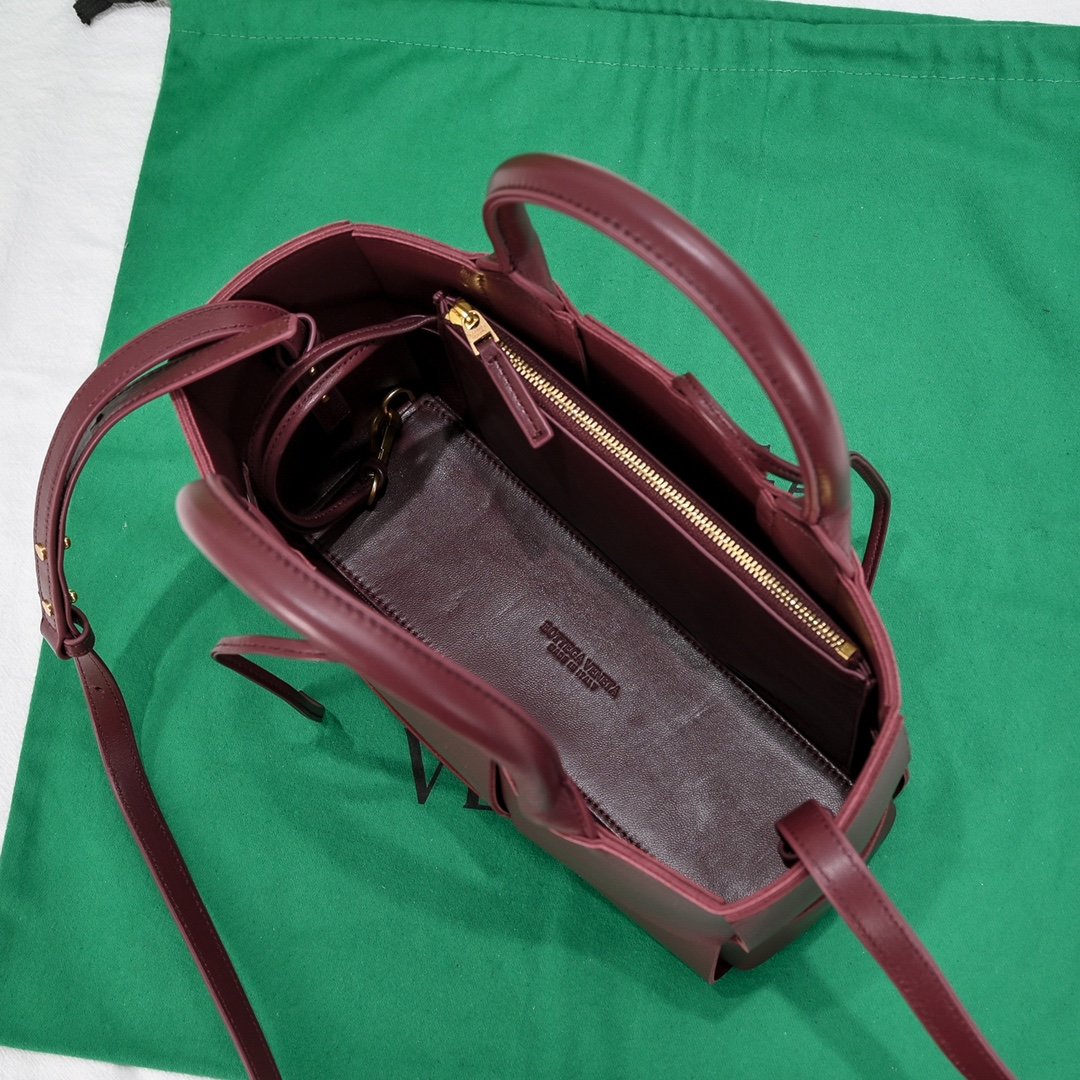 A bag Arco tote mini 25 cm фото 7