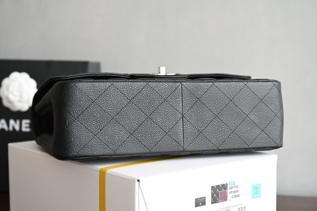 Сумка женская Classic Flap Jumbo 30 фото 4