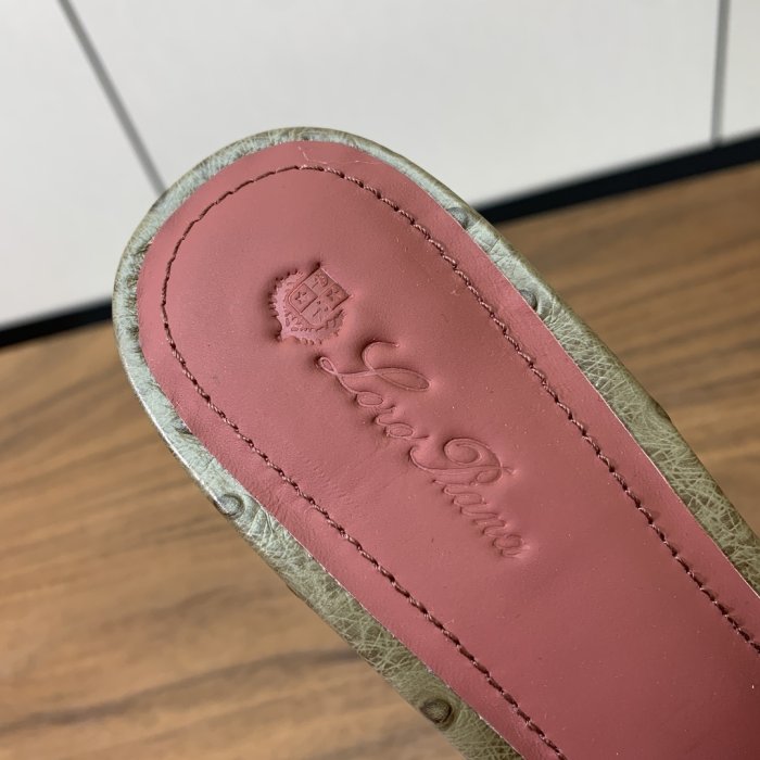 Шлепанцы фото 7