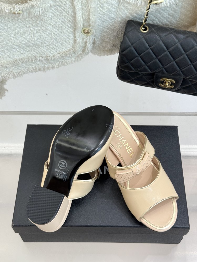 Босоножки фото 9