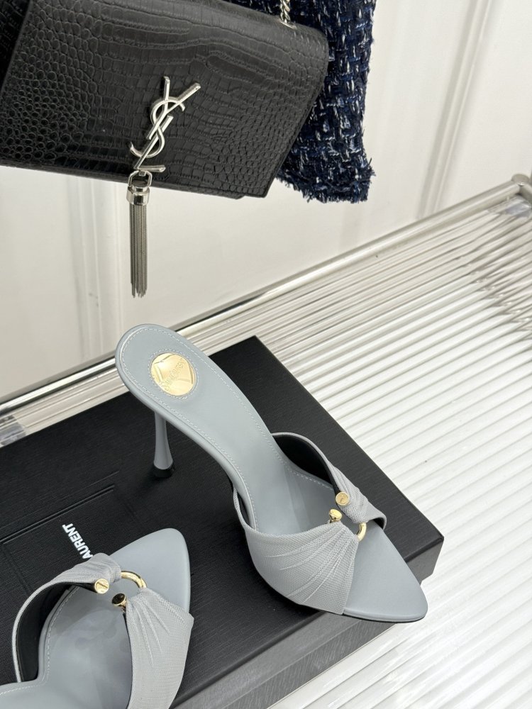 Босоножки фото 5