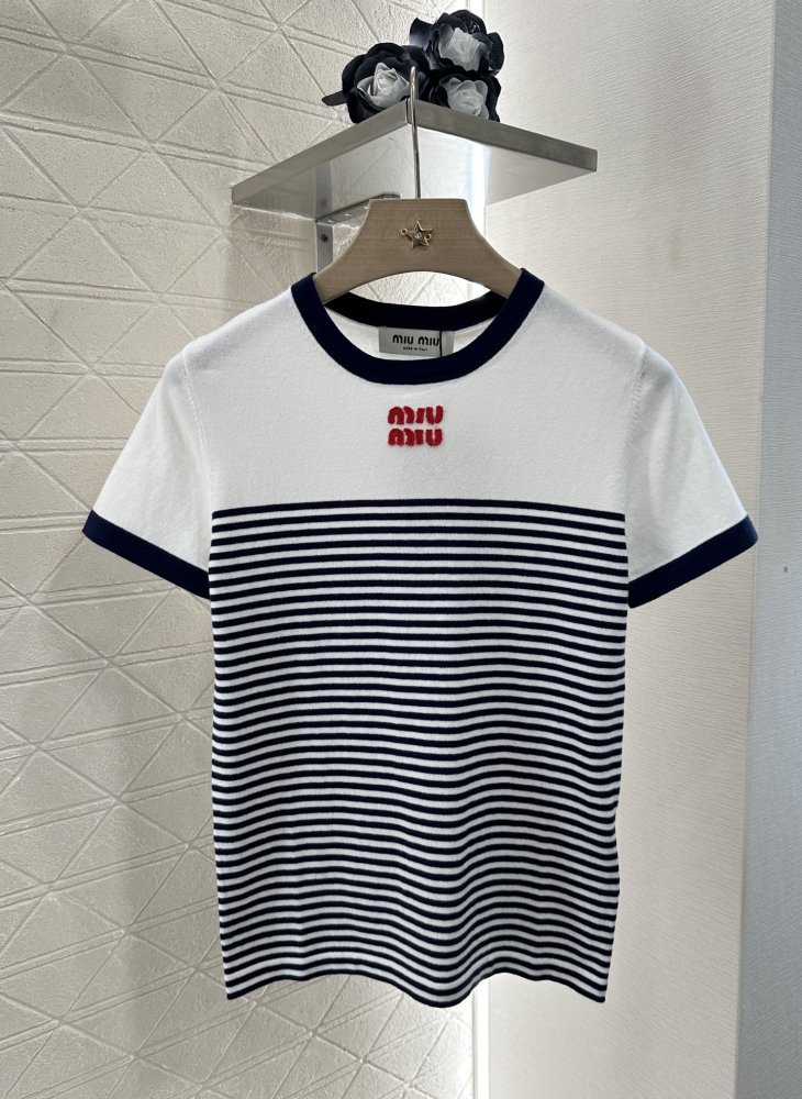 Футболка женская