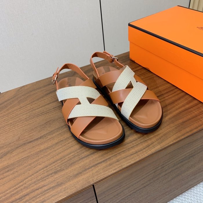 Сандалі жіночі фото 6