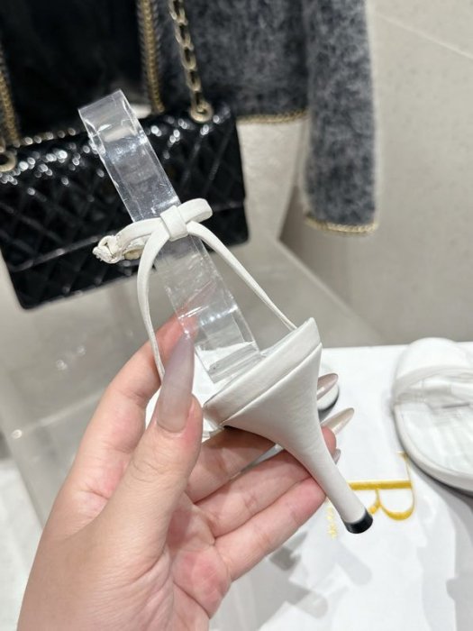 Босоножки фото 7