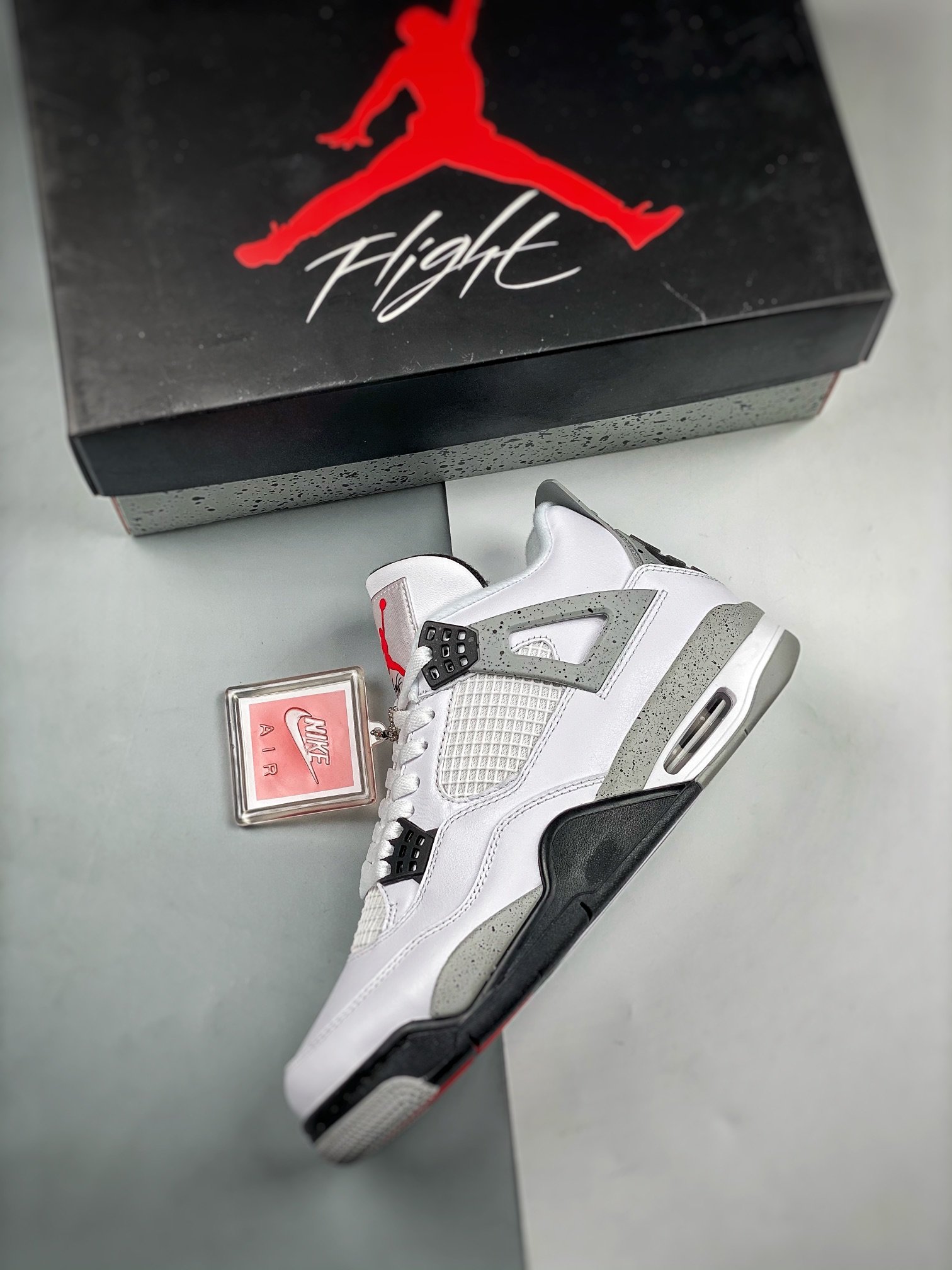 Кросівки Air Jordan 4 Retro White Cement фото 3